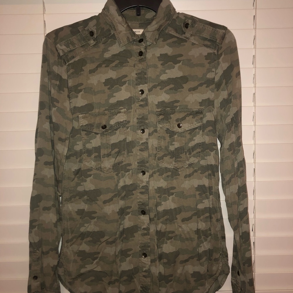 AE Long Sleeve Camo Shirt